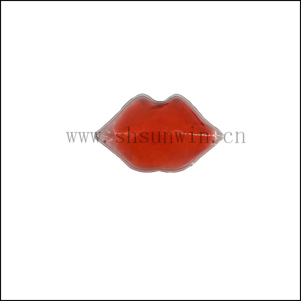 Red lip shaped hot cold ice pack for spa