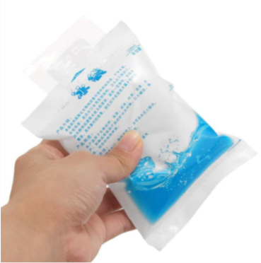 Self-absorbent polymer ice pack
