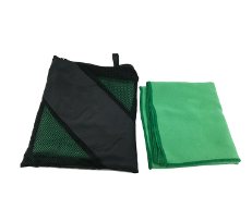 Microfiber sport towel with mesh zipper pouch